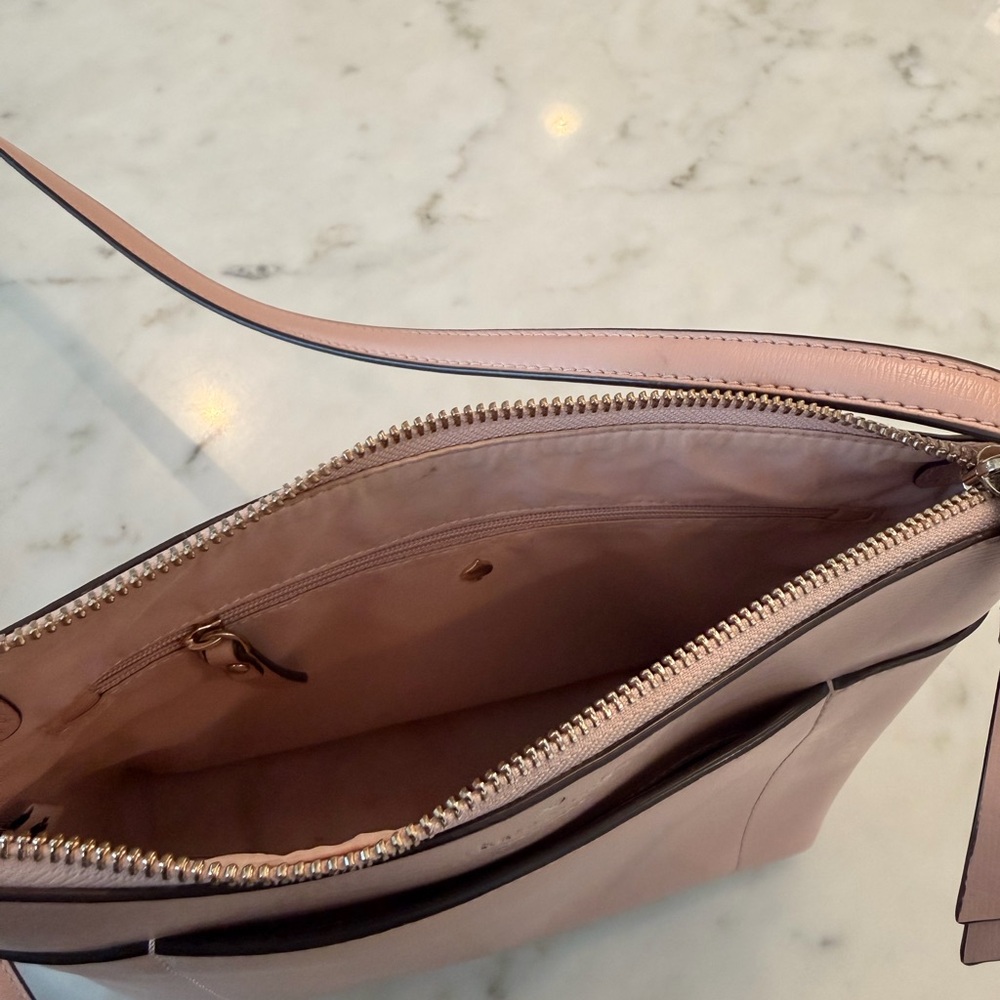 Kate Spade Blush Medium Crossbody Bag, EUC, 10”wide, 8”tall, 3”base - Picture 6 of 6
